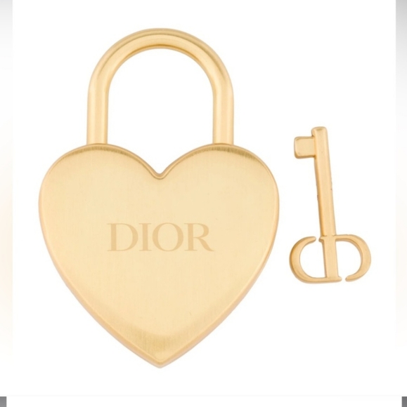 NEW IN BOX DIOR NOVELTY HEART LOCK WITH KEY - Picture 10 of 10
